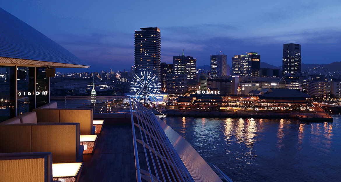 写真：ハーバーランドの夜景とバルコニー席