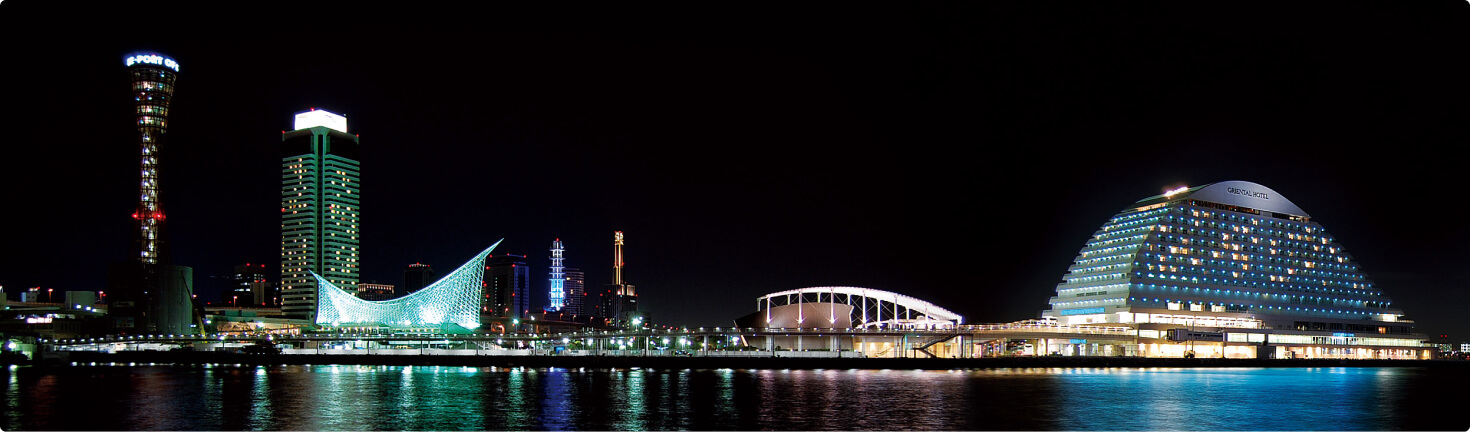 写真：海側からみた夜の神戸港